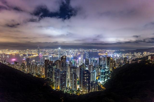 香港车位售价高达500万，世界天价车位给大陆楼市启示何在？